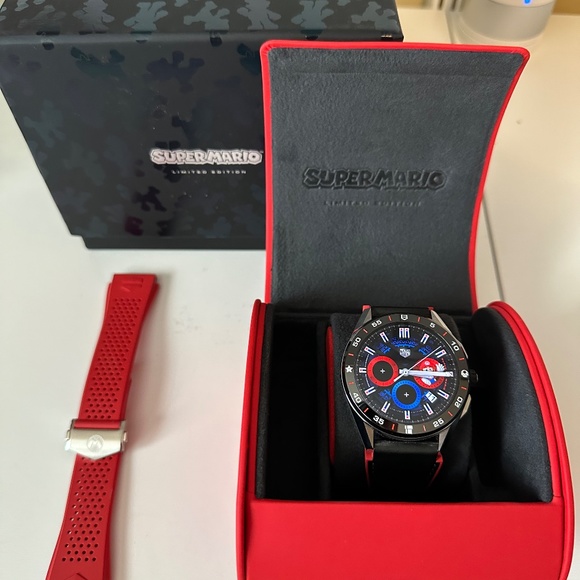 Tag Heuer Connected x Super Mario Limited Edition Watch - Pre-Owned - 1 of 2000 - Picture 3 of 16